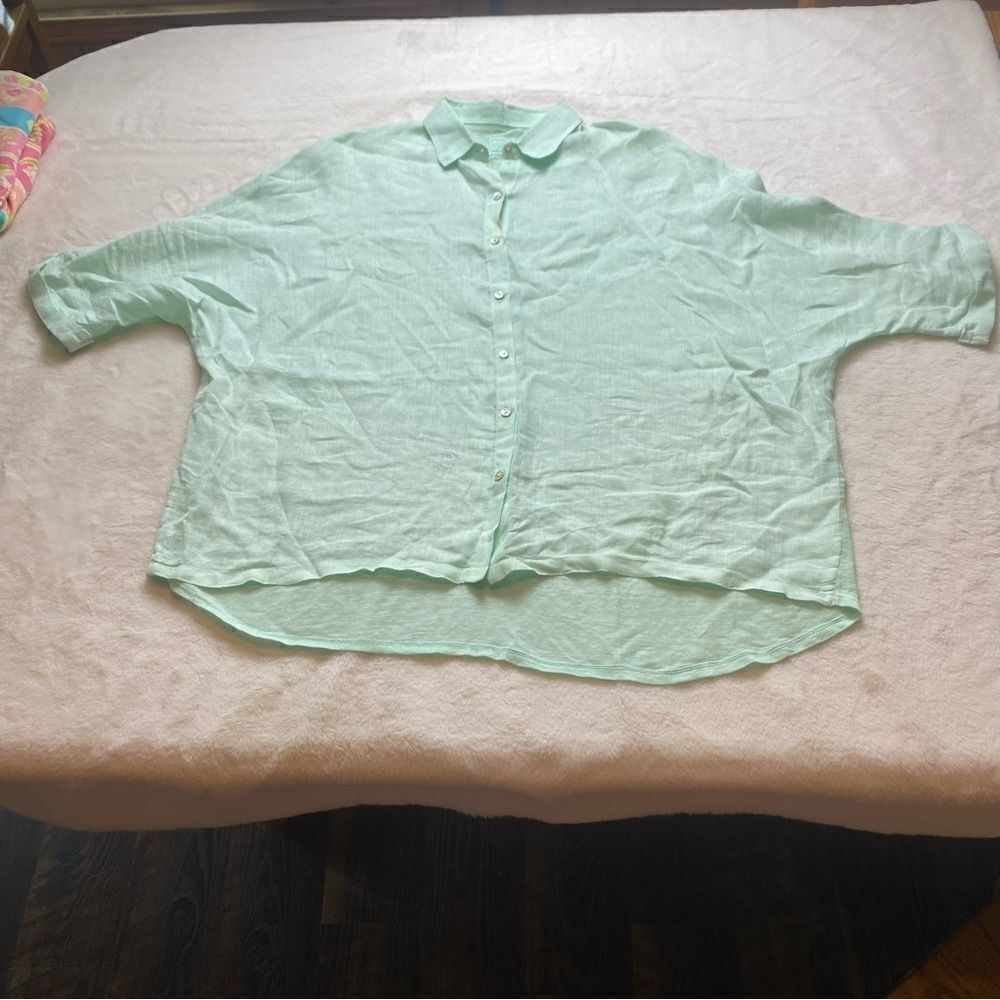 120% Lino Light Green Button Down Shirt
